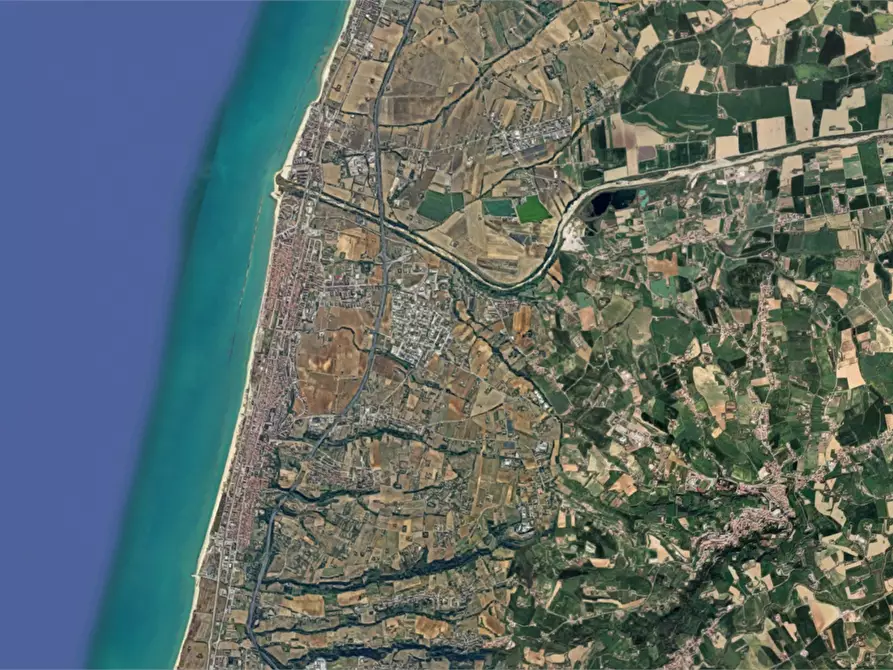 Immagine 14 di Laboratorio in vendita  in Via Caserta a Porto Sant'elpidio
