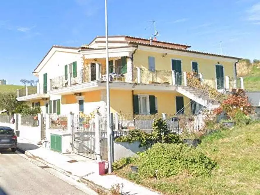Immagine 5 di Appartamento in vendita  in Via Adelio Franceschetti a Montegranaro