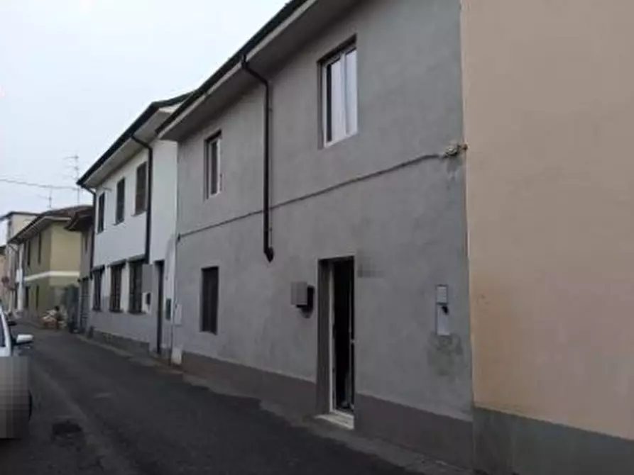 Immagine 1 di Porzione di casa in vendita  in Via Piero Beltrami  a Corno Giovine