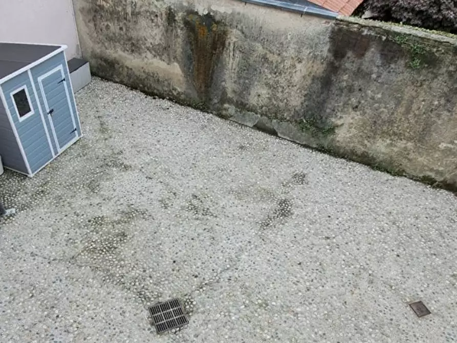 Immagine 4 di Posto auto in vendita  in Via IV Novembre a Galliate Lombardo