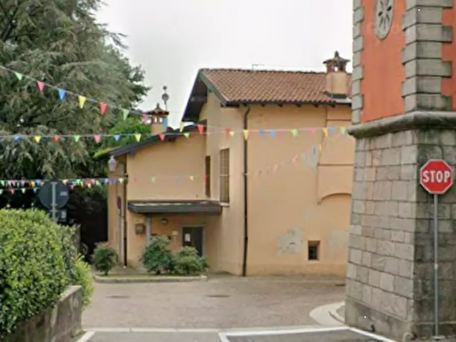 Immagine 9 di Posto auto in vendita  in Via IV Novembre a Galliate Lombardo