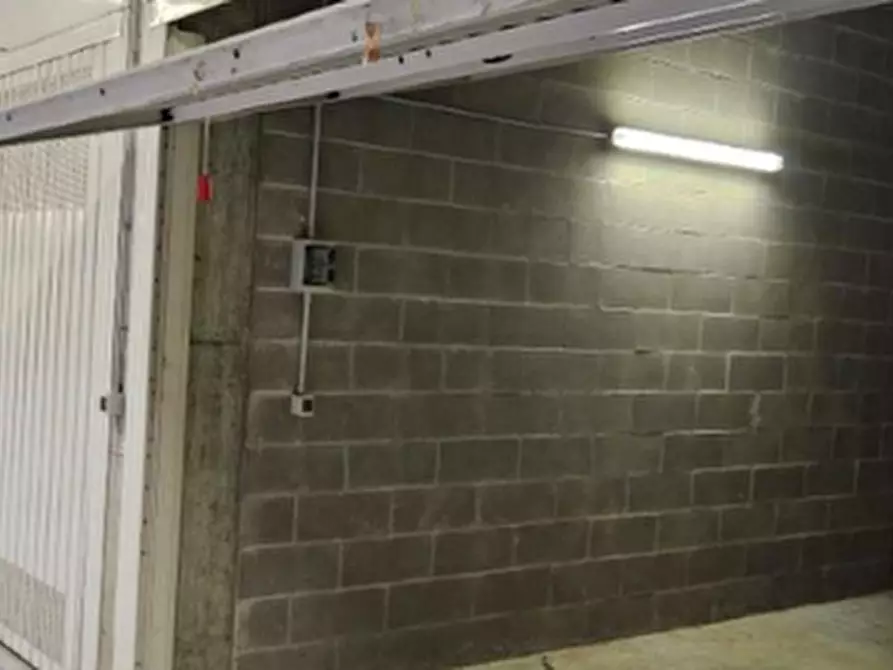 Immagine 3 di Garage in vendita  in Via Alpi Carniche a Rivoli
