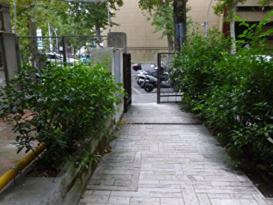 Immagine 8 di Appartamento in vendita  in Viale Giovanni Amendola a Firenze