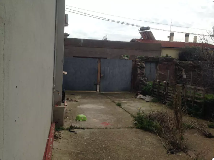 Immagine 6 di Negozio in vendita  in Via Manno a Sardara