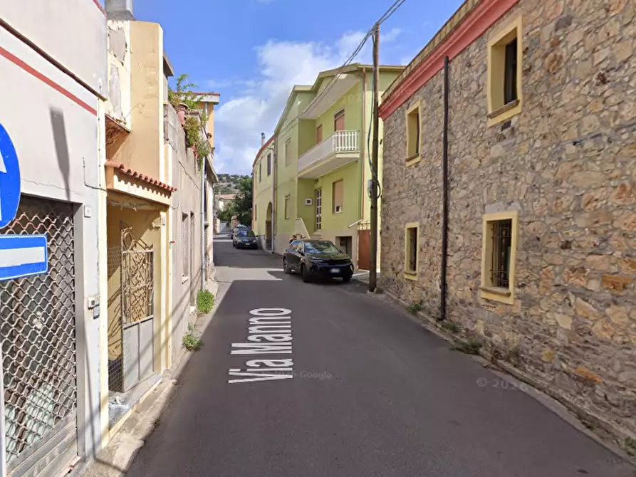 Immagine 8 di Negozio in vendita  in Via Manno a Sardara
