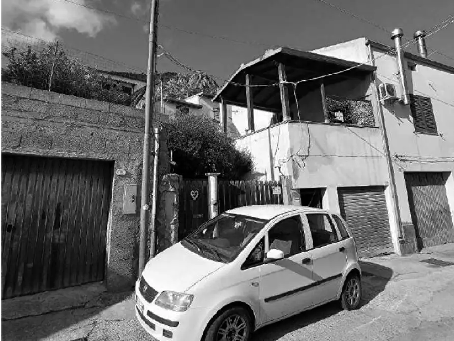 Immagine 2 di Casa indipendente in vendita  in Via Scalette Umberto I a Villacidro