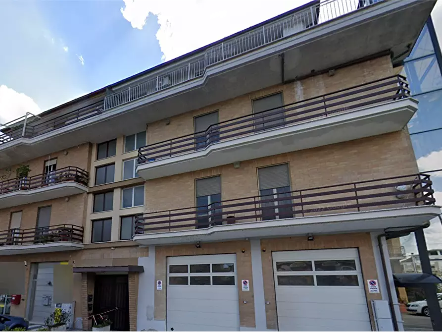 Immagine 10 di Appartamento in vendita  in Via Achille Grandi a Falerone