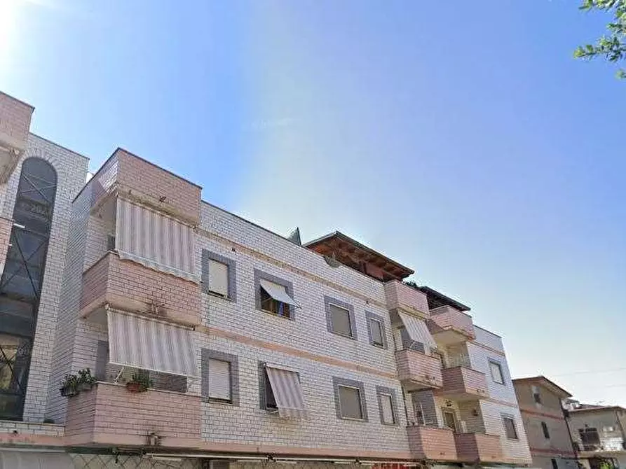 Immagine 5 di Appartamento in vendita  in Strada Casal Bellini  a Tivoli