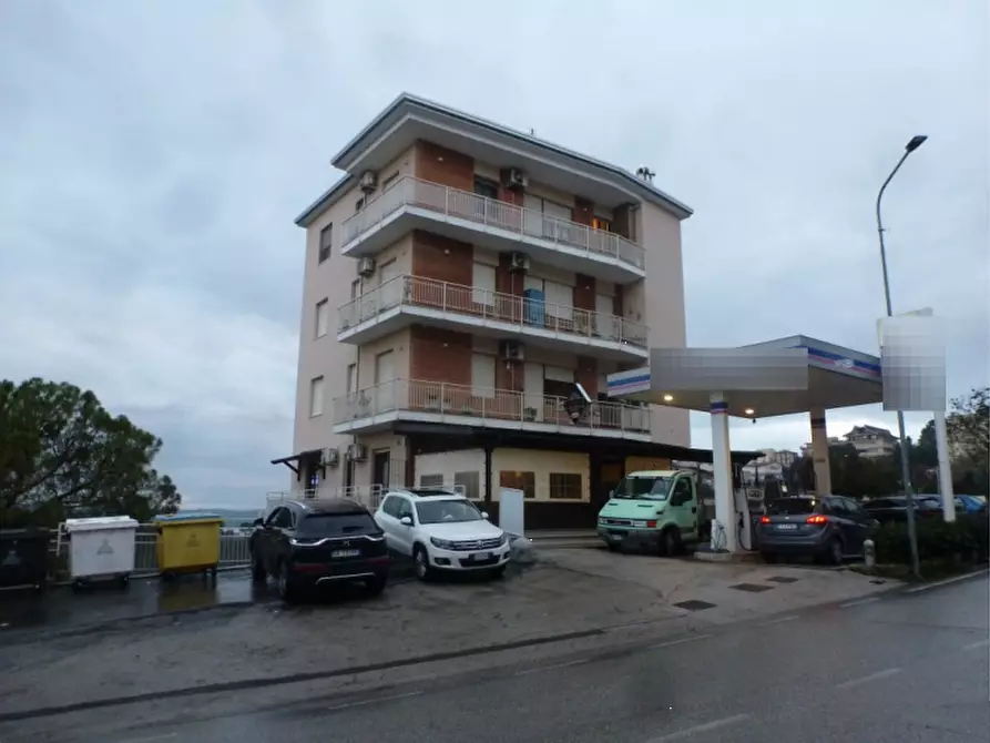 Immagine 1 di Negozio in vendita  in Via Elpidiense Sud a Montegranaro
