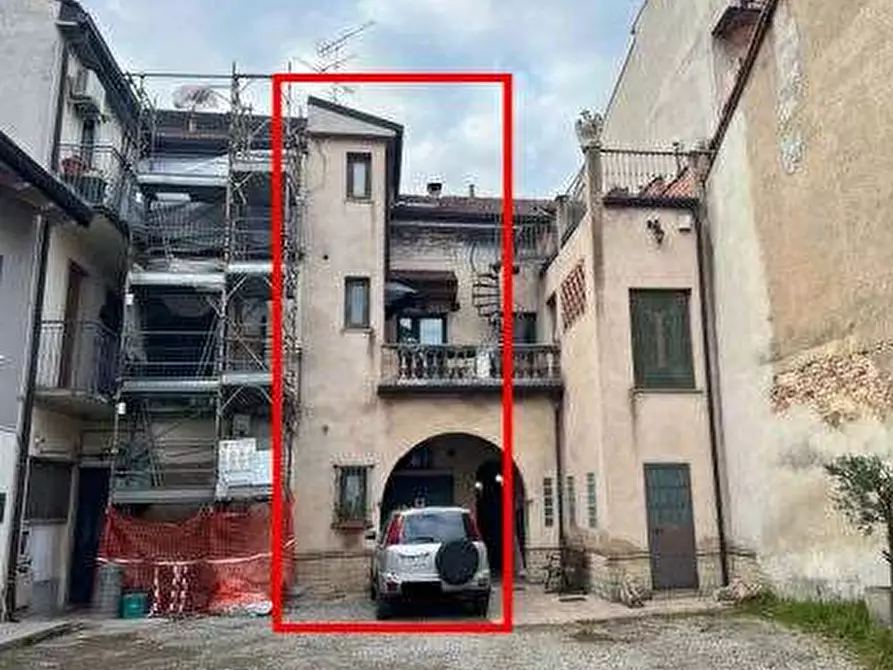 Immagine 2 di Villetta a schiera in vendita  in Piazza Trieste a Cislago