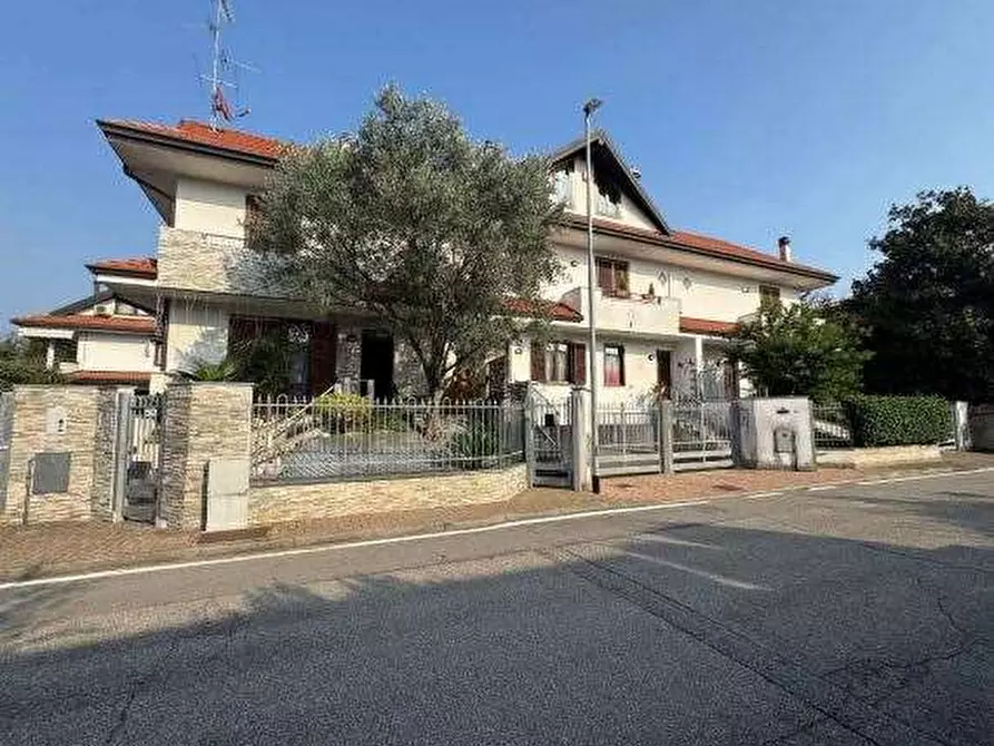 Immagine 1 di Villetta a schiera in vendita  in Via Pisa a Marnate