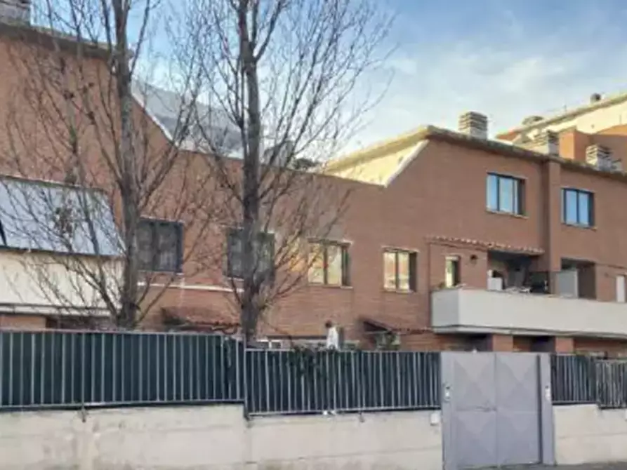 Immagine 1 di Posto auto in vendita  in Via Carlo Arturo Jemolo a Roma