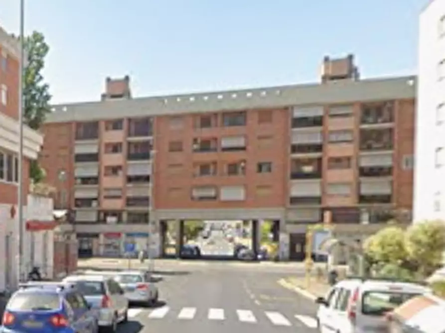 Immagine 2 di Posto auto in vendita  in Via Carlo Arturo Jemolo a Roma