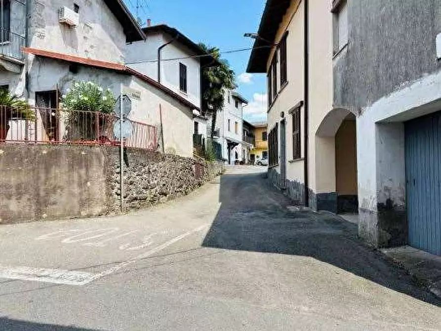 Immagine 4 di Appartamento in vendita  in Viale Bioso  a Vergiate