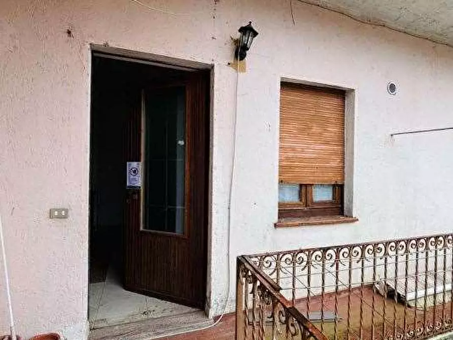 Immagine 9 di Appartamento in vendita  in Viale Bioso  a Vergiate