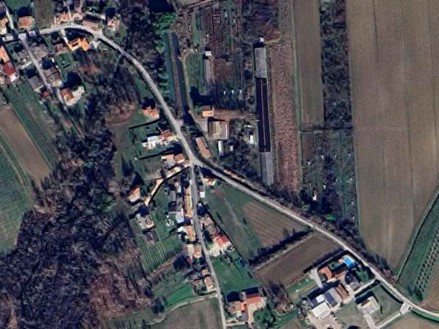 Immagine 19 di Azienda agricola in vendita  in Via Bando a Porpetto