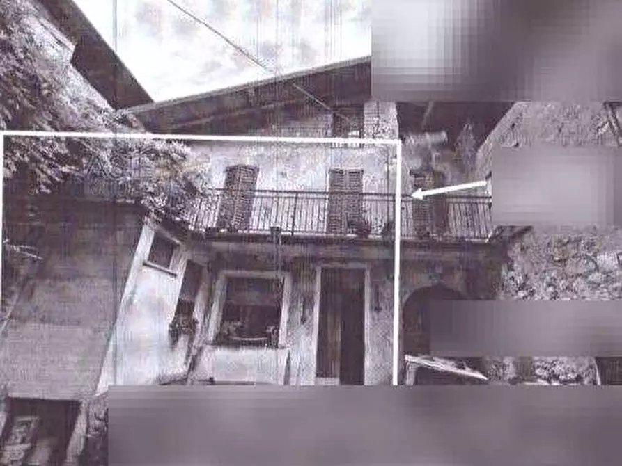 Immagine 2 di Porzione di casa in vendita  in Via San Faustino a Capo Di Ponte