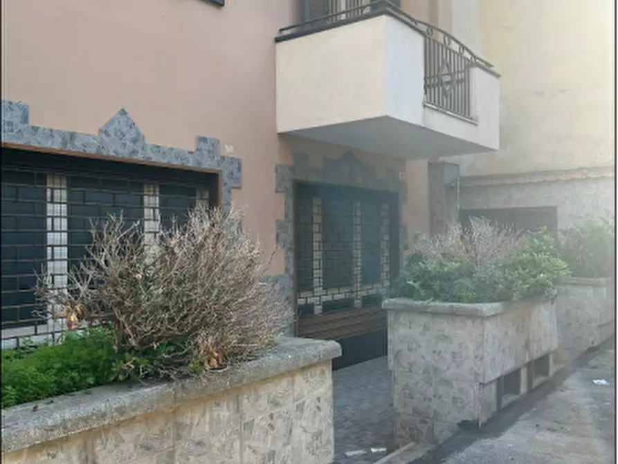 Immagine 1 di Garage in vendita  in Via Palmiro Togliatti a Santa Maria Capua Vetere