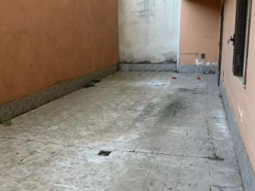 Immagine 4 di Garage in vendita  in Via Palmiro Togliatti a Santa Maria Capua Vetere