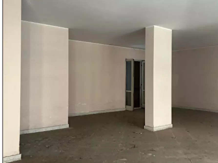 Immagine 12 di Garage in vendita  in Via Palmiro Togliatti a Santa Maria Capua Vetere