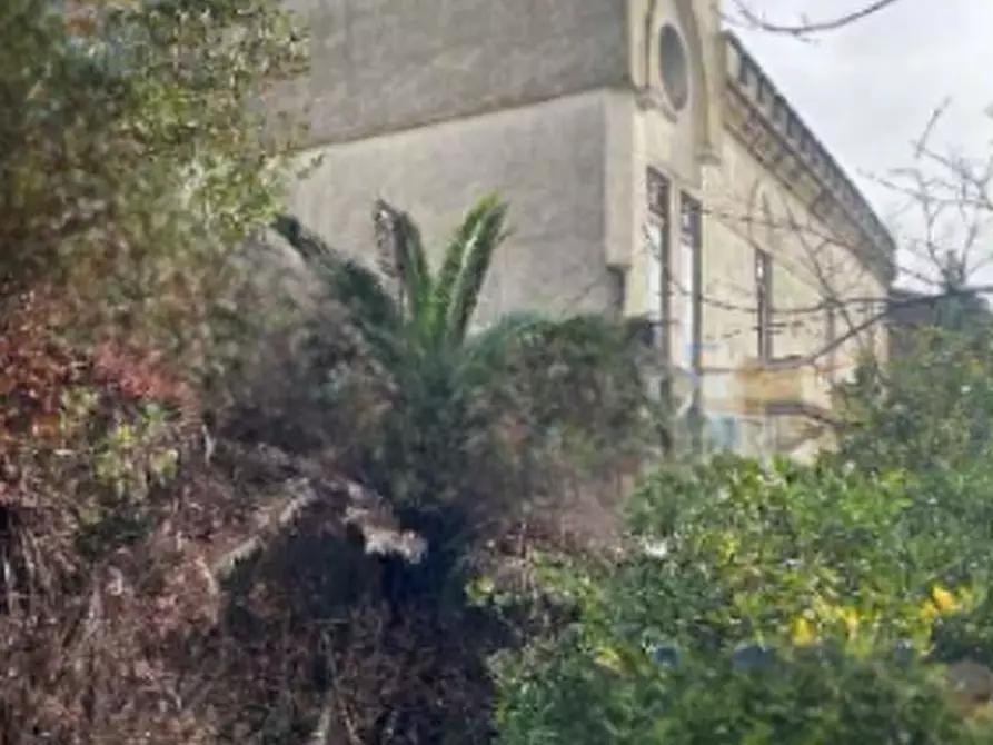 Immagine 5 di Villa in vendita  in Via San Benedetto a Maddaloni