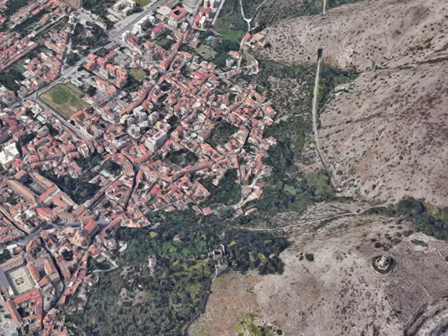 Immagine 12 di Villa in vendita  in Via San Benedetto a Maddaloni