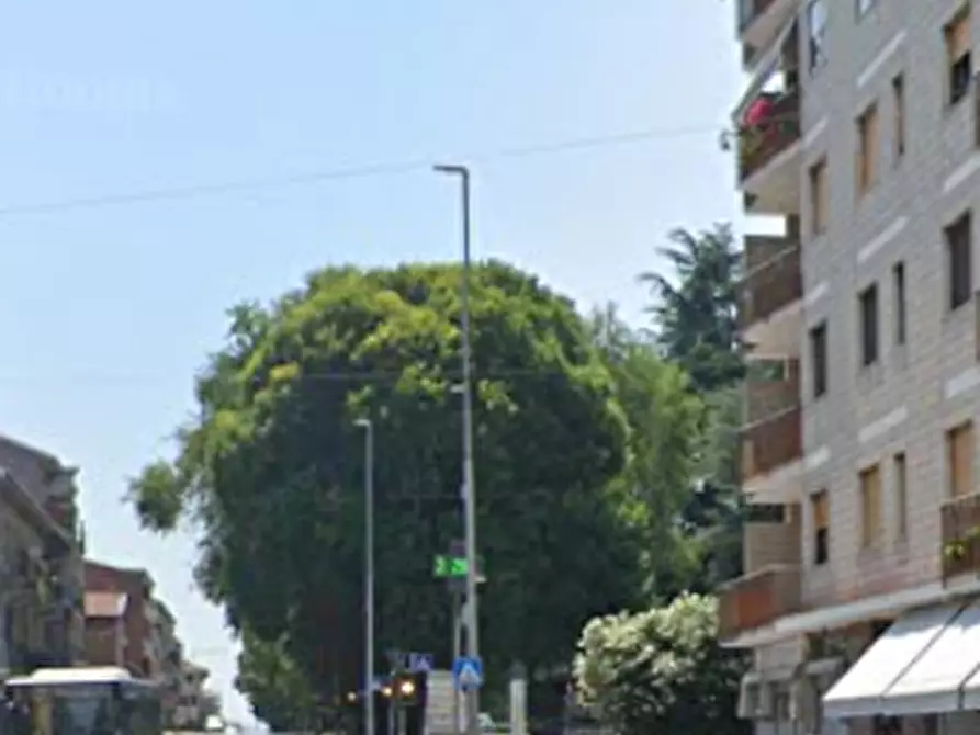 Immagine 10 di Negozio in vendita  in Via Torino a Ivrea
