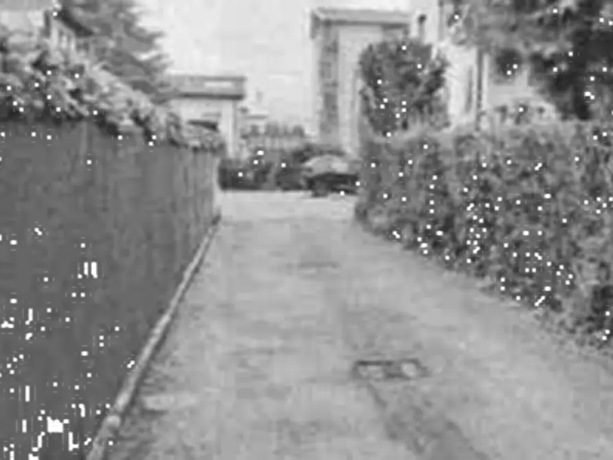 Immagine 1 di Garage in vendita  in via Terraglio a Venezia
