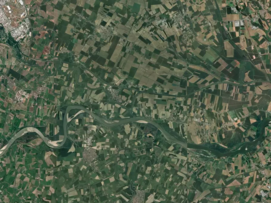 Immagine 14 di Porzione di casa in vendita  in Strada Ostigliese a Mantova