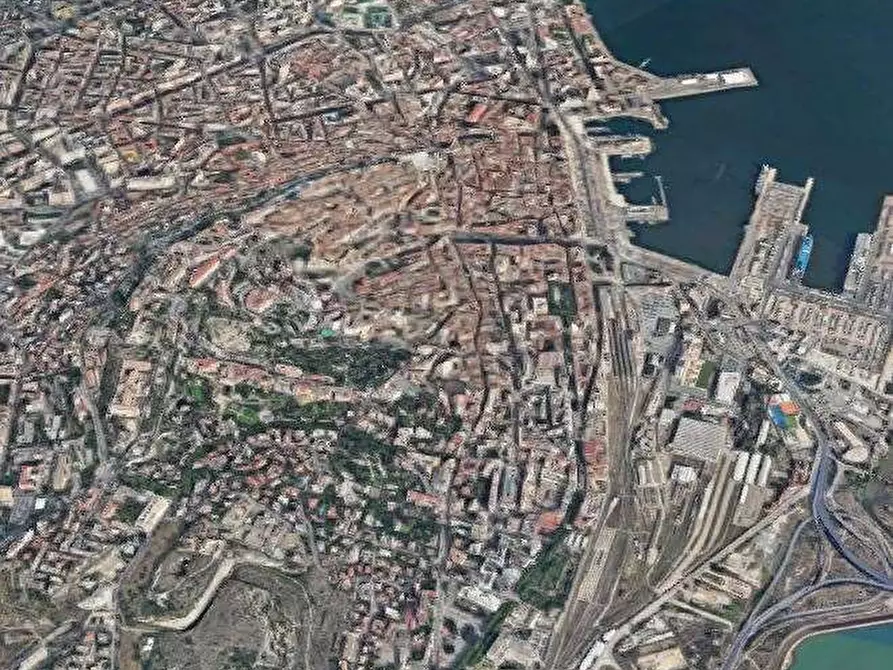 Immagine 5 di Ufficio in vendita  in Viale Trieste a Cagliari