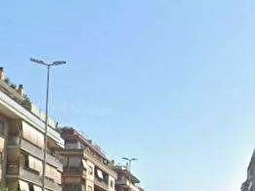 Immagine 9 di Appartamento in vendita  in Via dei Traghetti a Roma