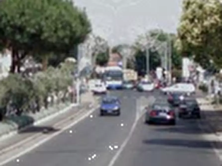 Immagine 2 di Magazzino in vendita  in Via Casilina a Roma