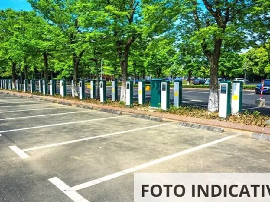 Immagine 7 di Posto auto in vendita  in Via Casilina a Roma