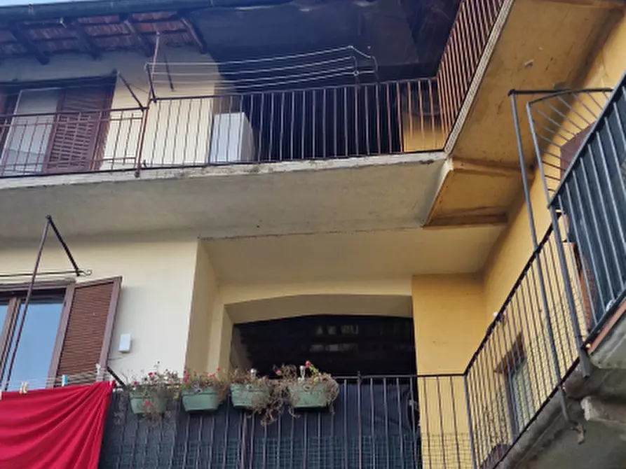 Immagine 1 di Appartamento in vendita  in Via dei Caduti a Misinto