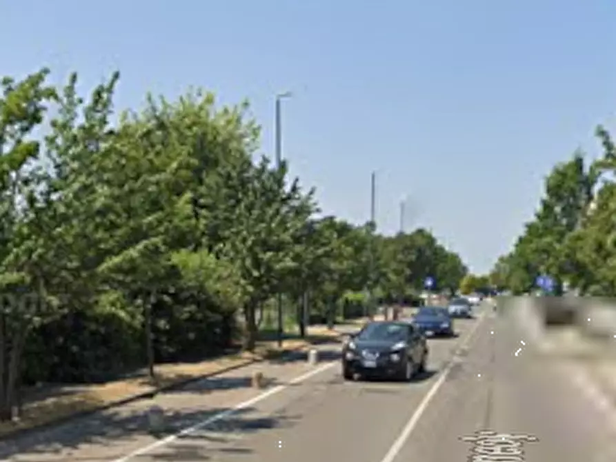 Immagine 3 di Negozio in vendita  in Via J.F. Kennedy a Reggio Nell'emilia