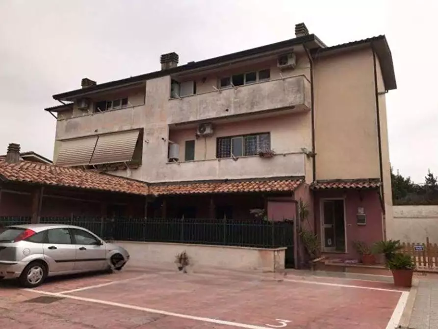 Immagine 2 di Appartamento in vendita  in Via Francolise a Roma