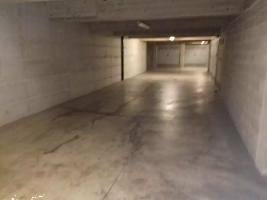 Immagine 5 di Garage in vendita  in Via Asiago  a Milano