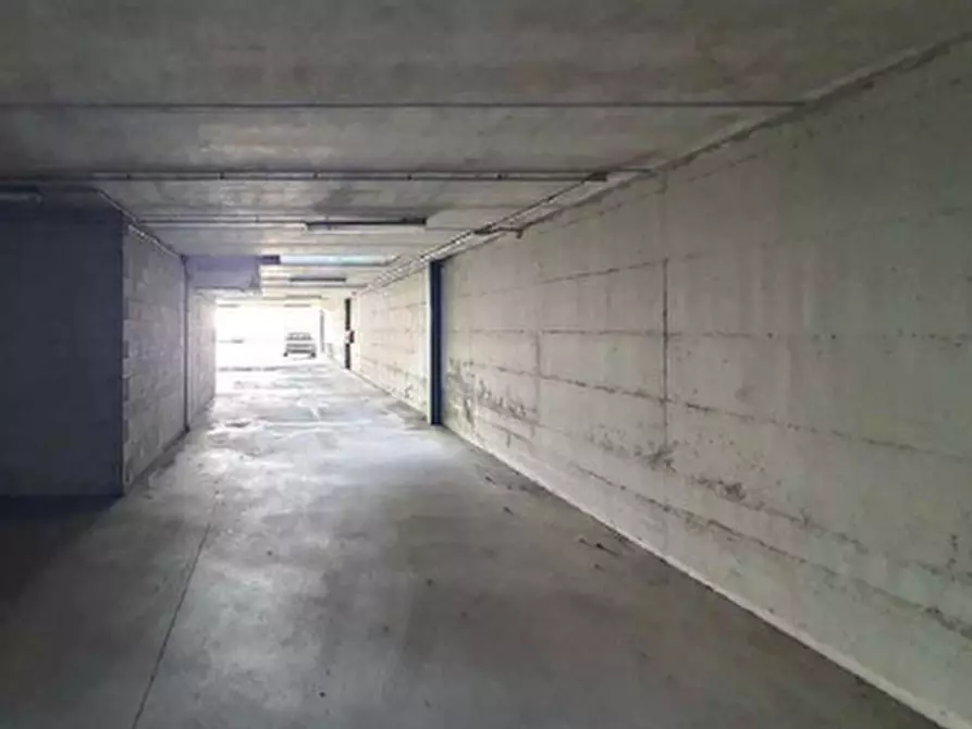 Immagine 1 di Garage in vendita  in Via Dalmine  a Curno