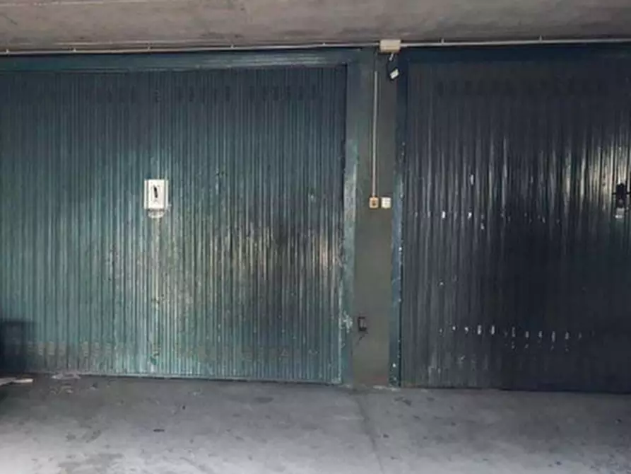 Immagine 2 di Garage in vendita  in Via Dalmine  a Curno