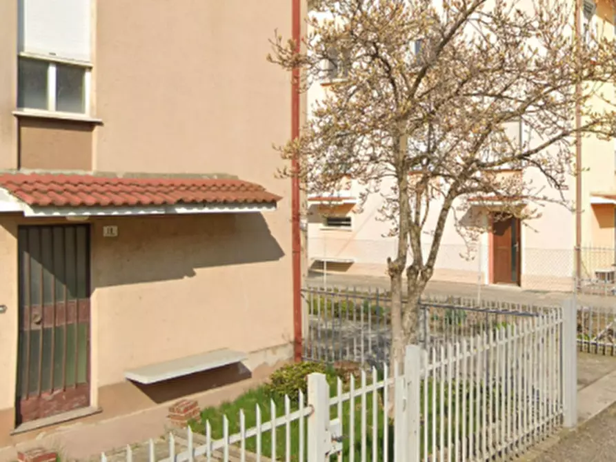 Immagine 2 di Appartamento in vendita  in Via Claude Debussy a Busseto