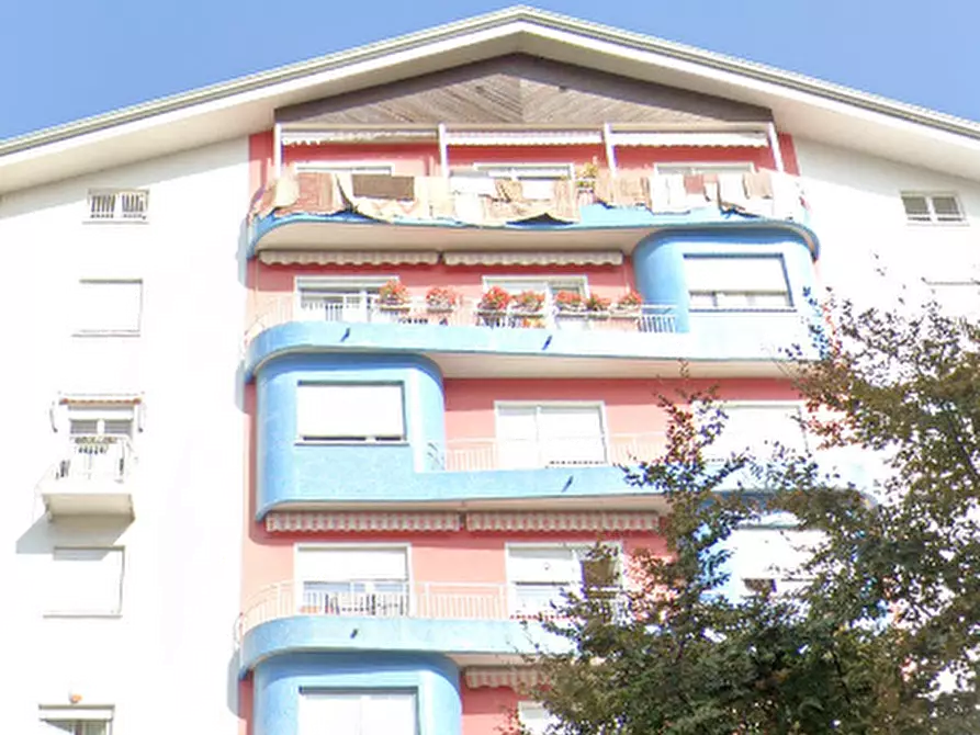 Immagine 15 di Appartamento in vendita  in Via Vincanino a Lecco