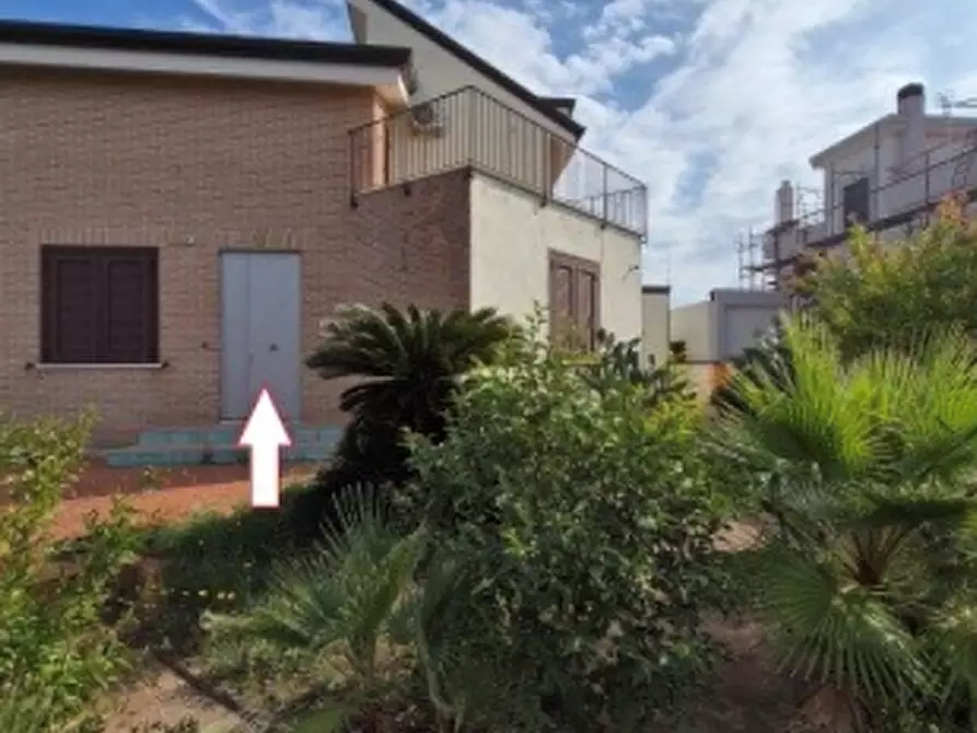 Immagine 1 di Villa in vendita  in Via Scarano a Capua