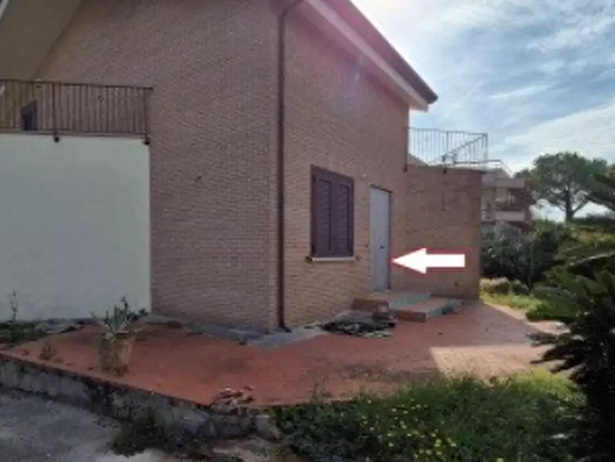Immagine 2 di Villa in vendita  in Via Scarano a Capua