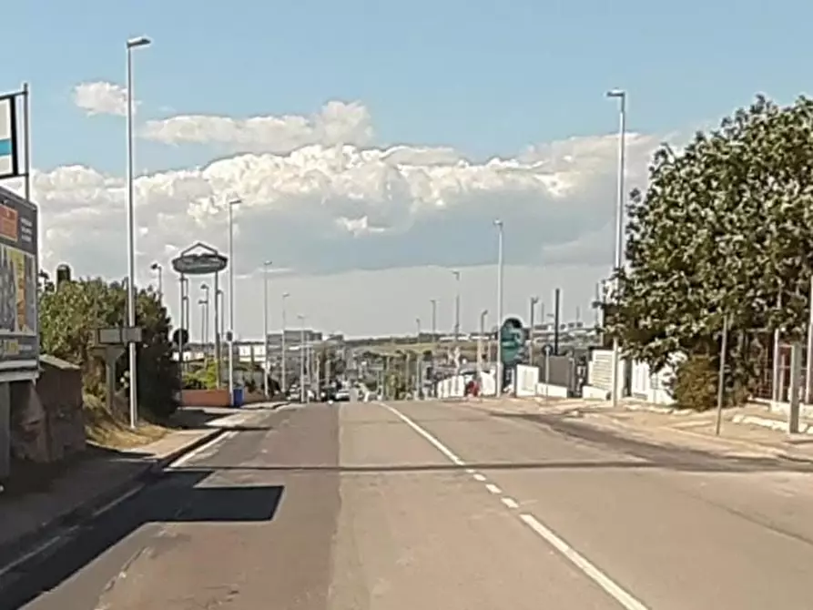 Immagine 7 di Negozio in vendita  in Viale Monastir a Cagliari