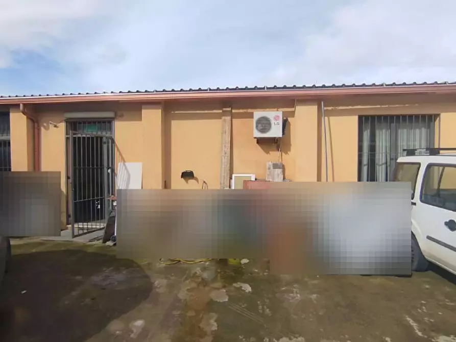 Immagine 1 di Magazzino in vendita  in Viale Monastir a Cagliari