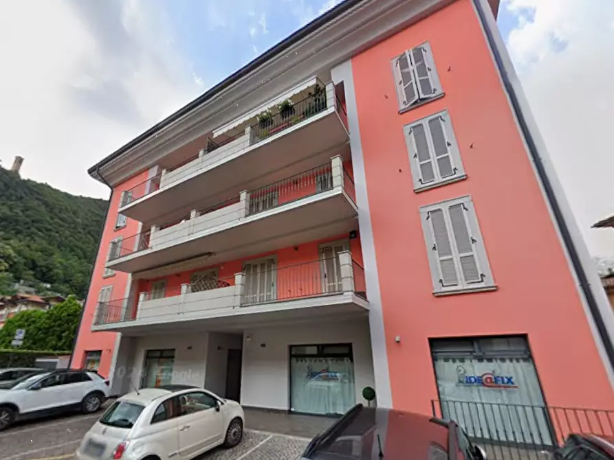 Immagine 1 di Negozio in vendita  in Via Pietro Beretta a Gardone Val Trompia