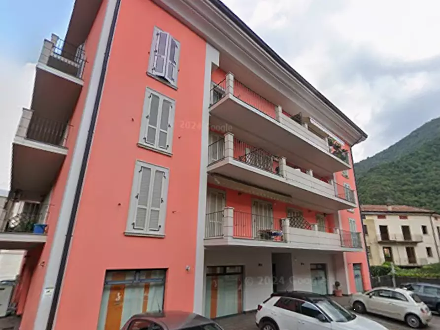 Immagine 3 di Negozio in vendita  in Via Pietro Beretta a Gardone Val Trompia