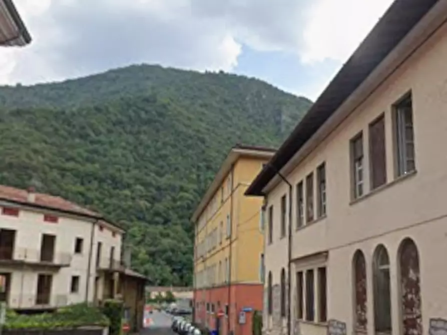 Immagine 4 di Negozio in vendita  in Via Pietro Beretta a Gardone Val Trompia