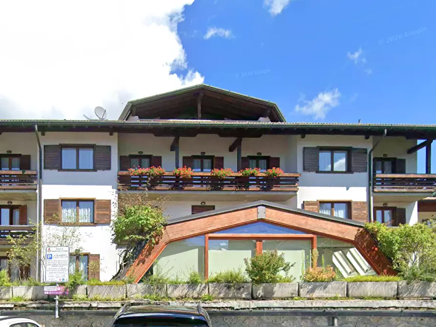 Immagine 4 di Hotel in vendita  in Via Silvio Pellico a Castione Della Presolana