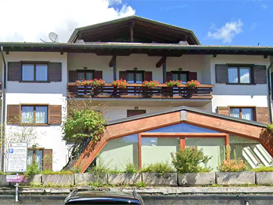 Immagine 5 di Hotel in vendita  in Via Silvio Pellico a Castione Della Presolana